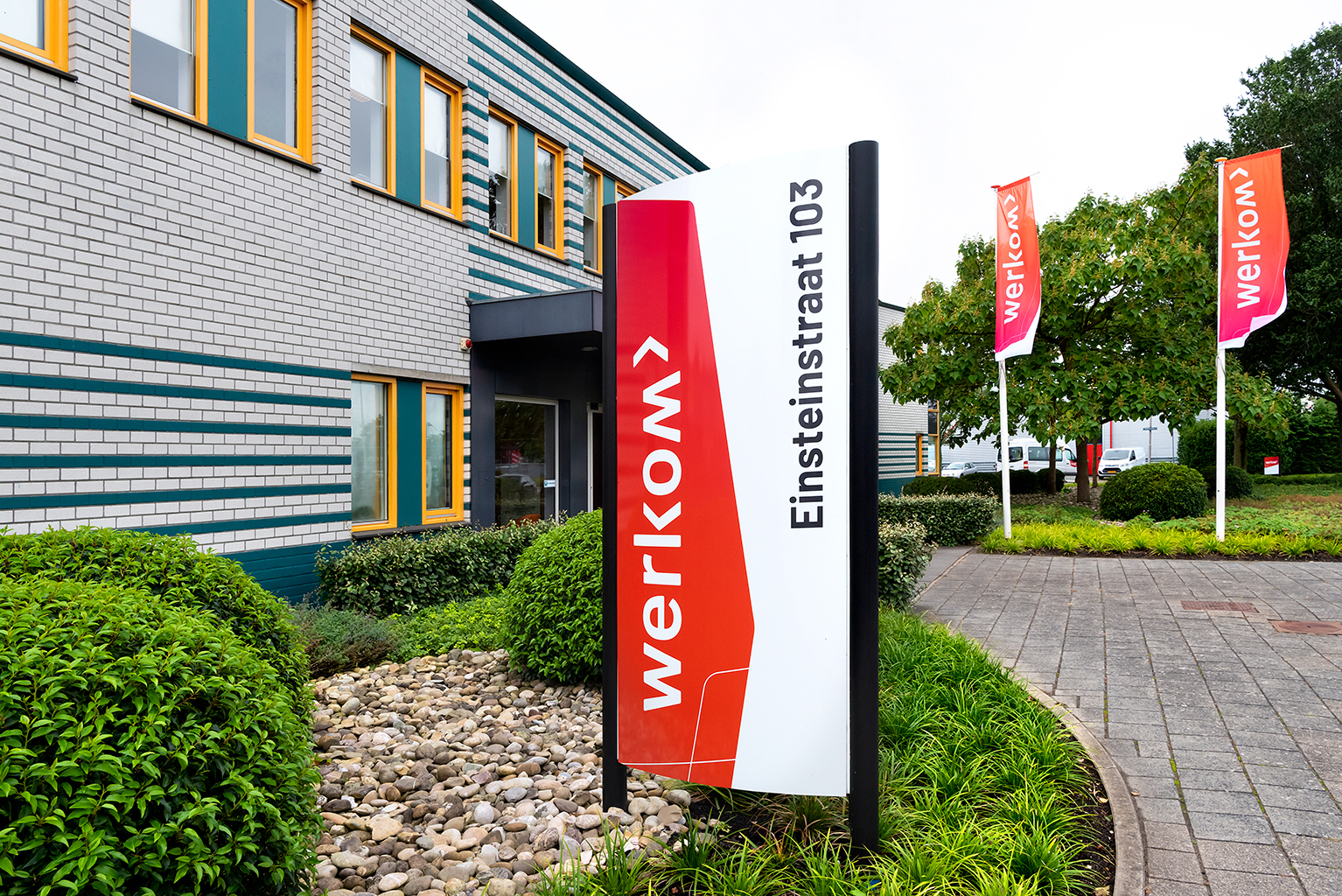 foto: hoofdingang Werkom Einsteinstraat