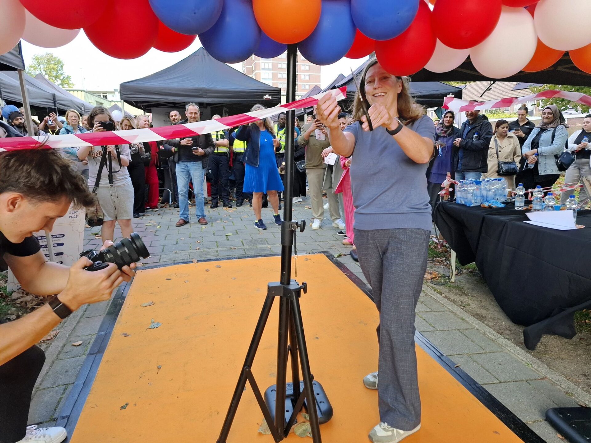 foto: Wethouder Natasja Groothuismink opent Banenfestival Zaanstreek 2025